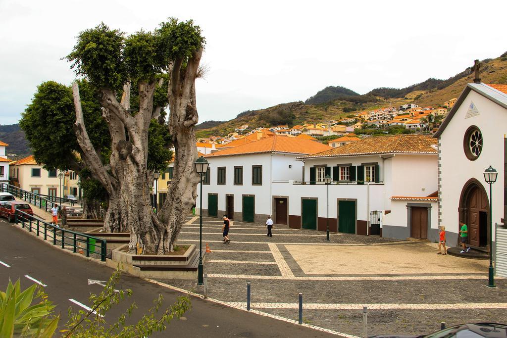Villa Casas Do Largo Dos Milagres à Machico  Extérieur photo